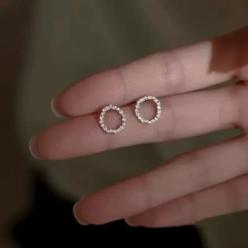 Fashion Trend Elegant Jewelry Simple Crystal Circle Pendant Necklace Golden Color Unquie Women Necklace Party Gift Wholesale by Creative Vault Marketplace
